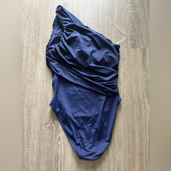 LaBlanca Island Goddess Shirred One Shoulder One Piece Swimsuit - Picture 4 of 7